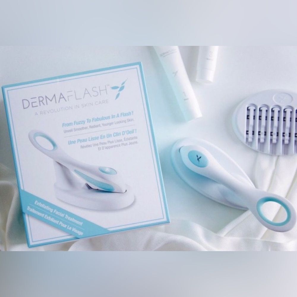 Dermaflash Facial Exfoliating Device BRAND NEW